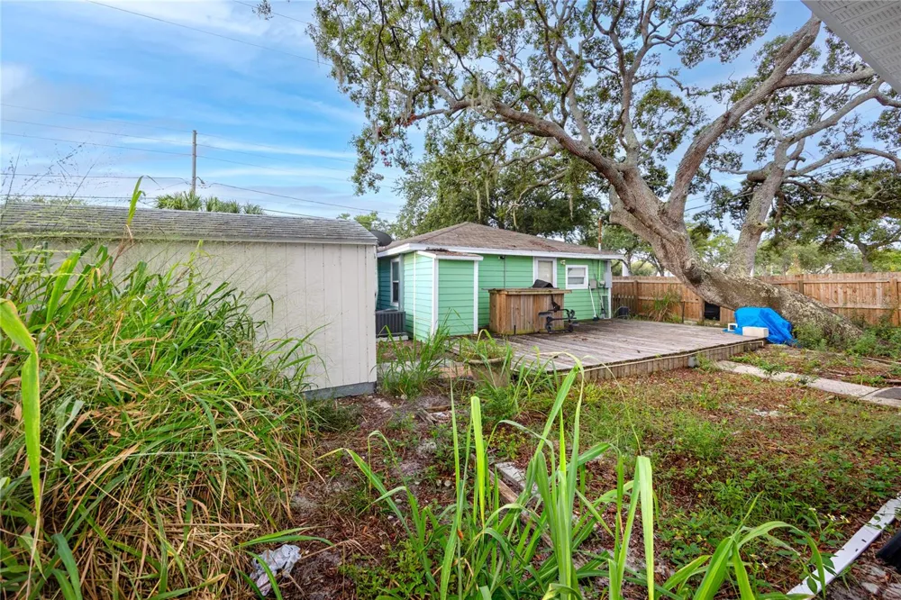 1250 LAKEVIEW ROAD Clearwater, FL 33756