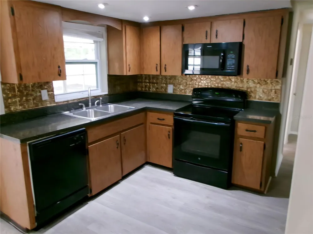 1421 NORMANDY BOULEVARD Holiday, FL 34691