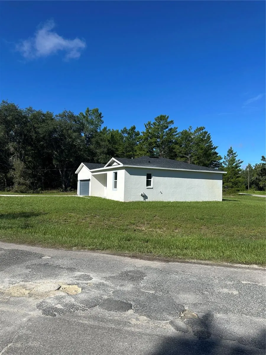 14 FISHER COURT Ocklawaha, FL 32179
