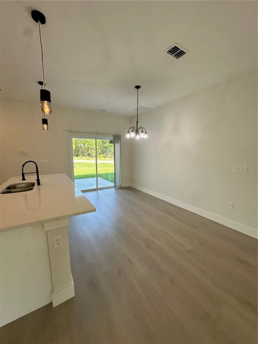 14 FISHER COURT Ocklawaha, FL 32179