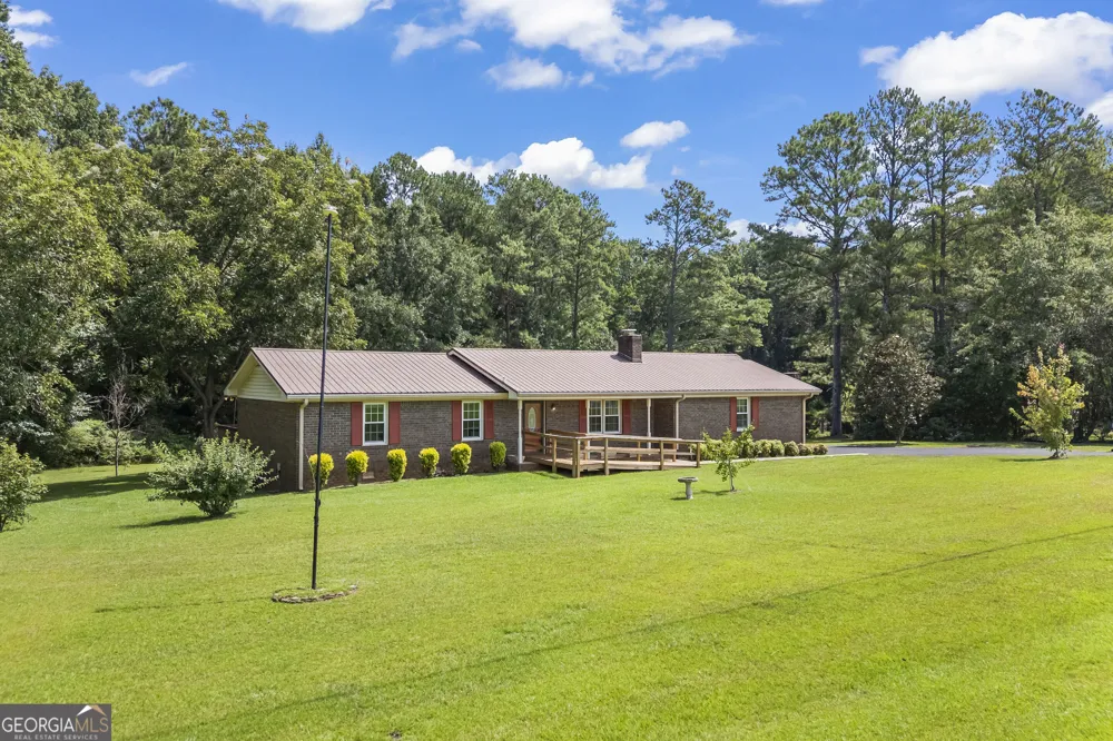 8050 Hog Mountain RD Statham, GA 30666
