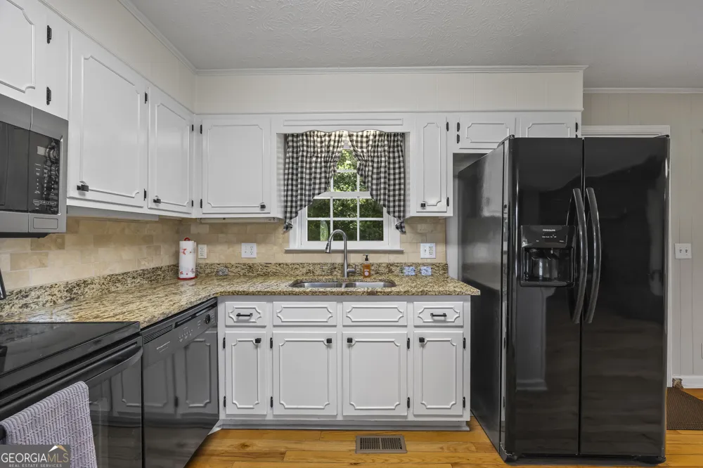 8050 Hog Mountain RD Statham, GA 30666