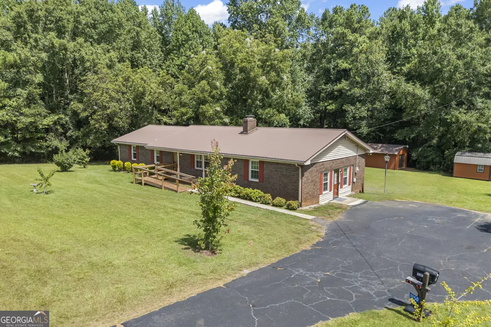 8050 Hog Mountain RD Statham, GA 30666