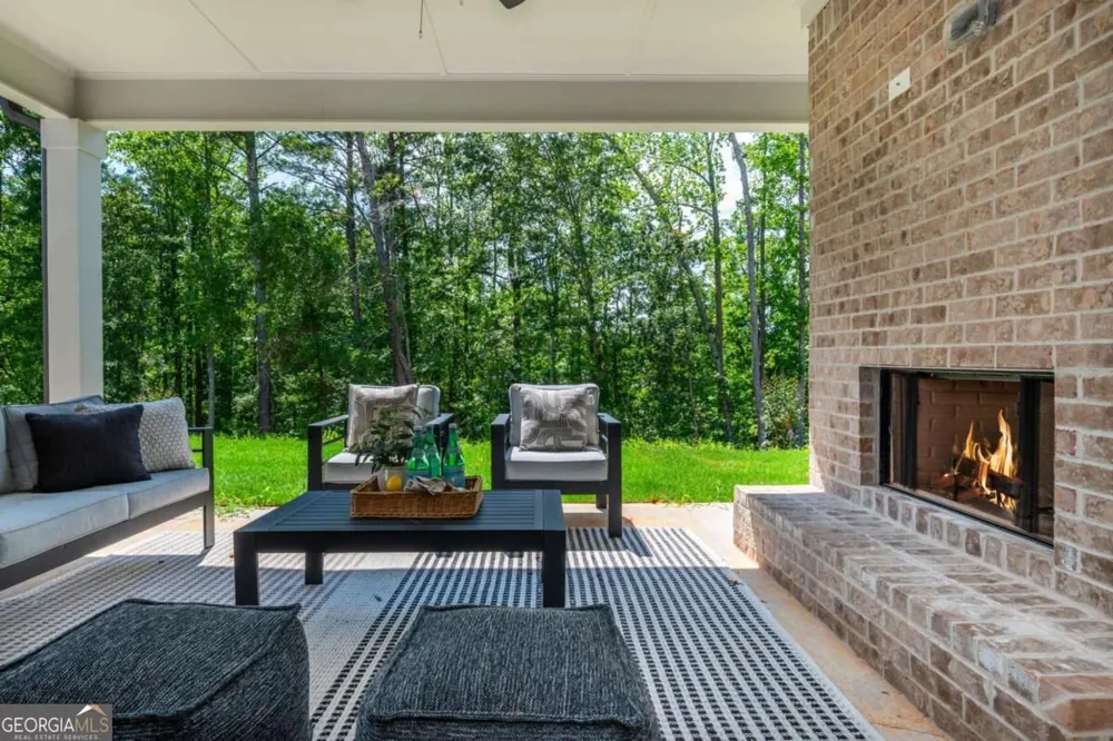 5552 Keswick DR Flowery Branch, GA 30542