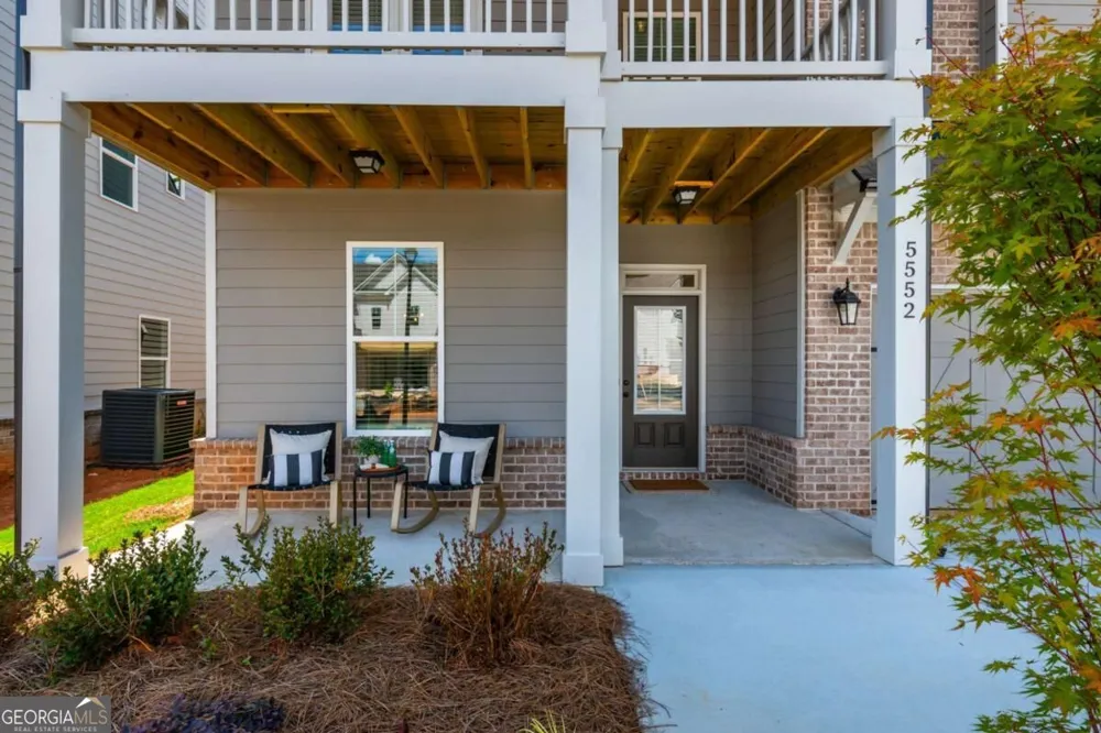 5552 Keswick DR Flowery Branch, GA 30542
