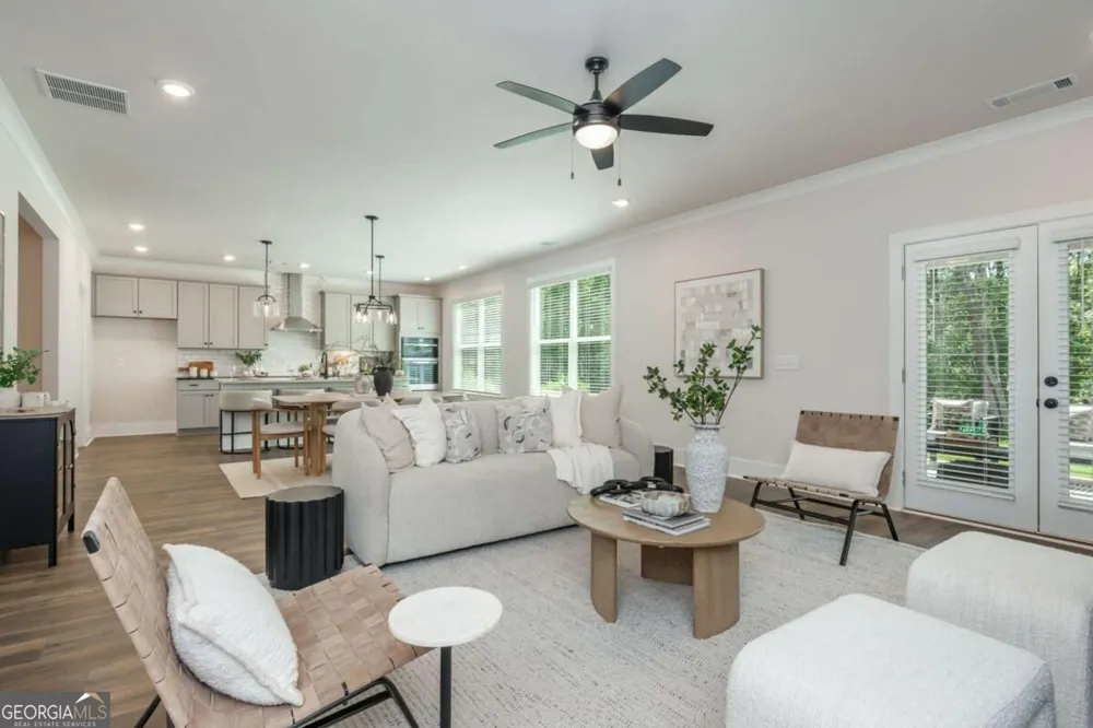 5552 Keswick DR Flowery Branch, GA 30542