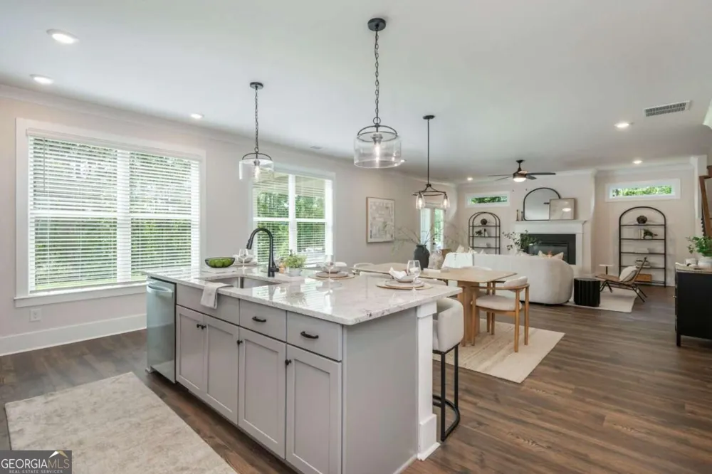 5552 Keswick DR Flowery Branch, GA 30542