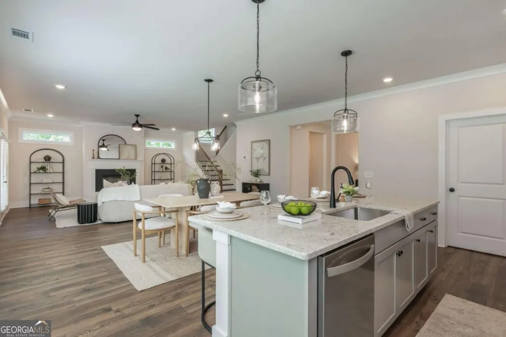 5552 Keswick DR Flowery Branch, GA 30542