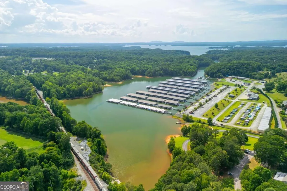 5552 Keswick DR Flowery Branch, GA 30542