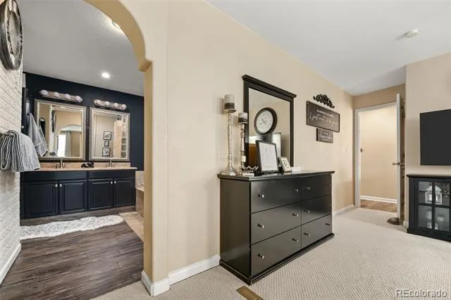 6691 S Abilene Way Centennial, CO 80111