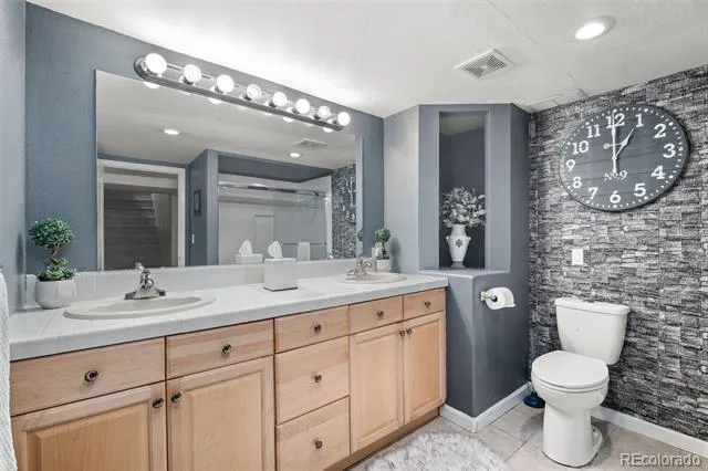 6691 S Abilene Way Centennial, CO 80111