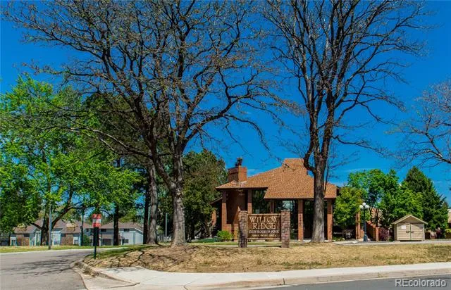 12420 E Pacific Circle #A Aurora, CO 80014