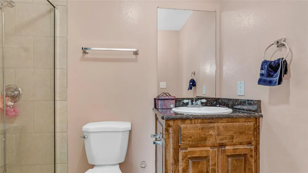 813 Beacon Hill Drive Irving, TX 75061