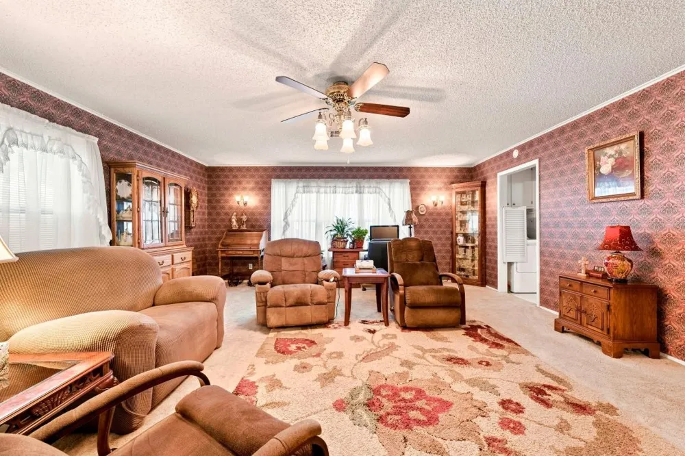 105 Virginia Hewitt, TX 76643