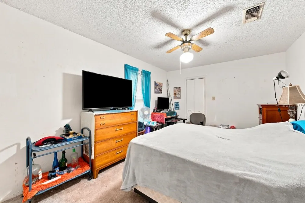 105 Virginia Hewitt, TX 76643
