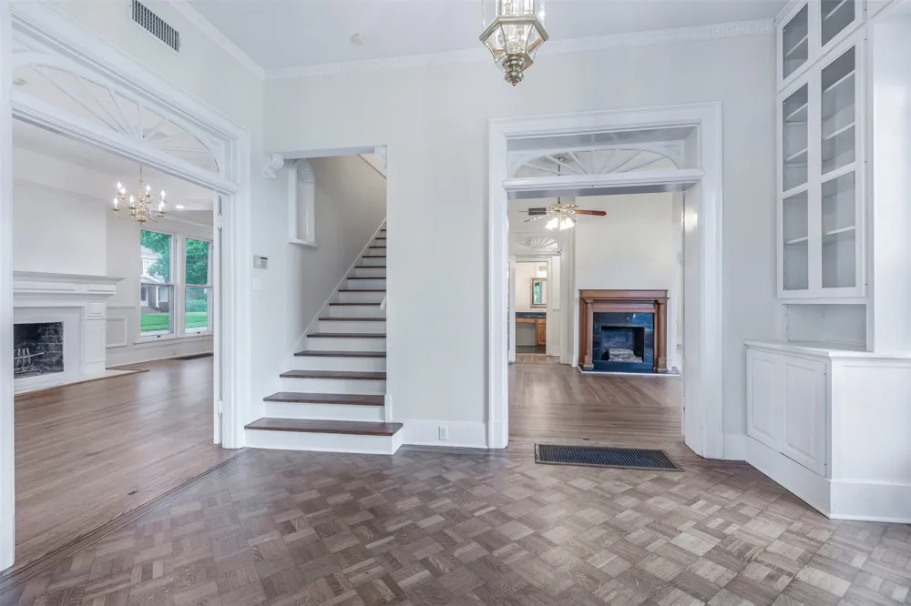 721 W Washington Street Sherman, TX 75092