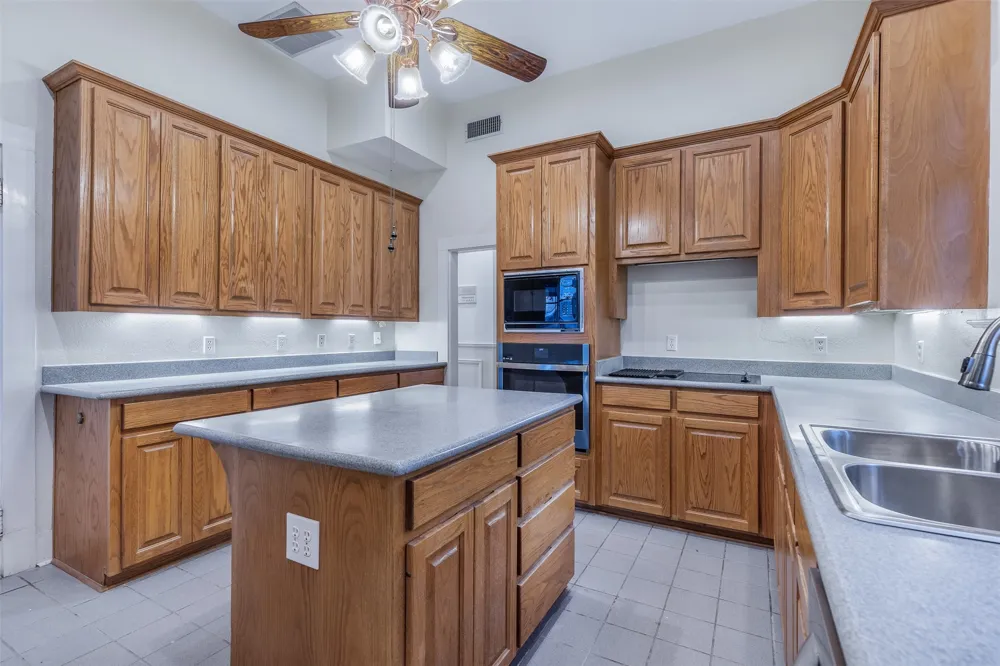 721 W Washington Street Sherman, TX 75092