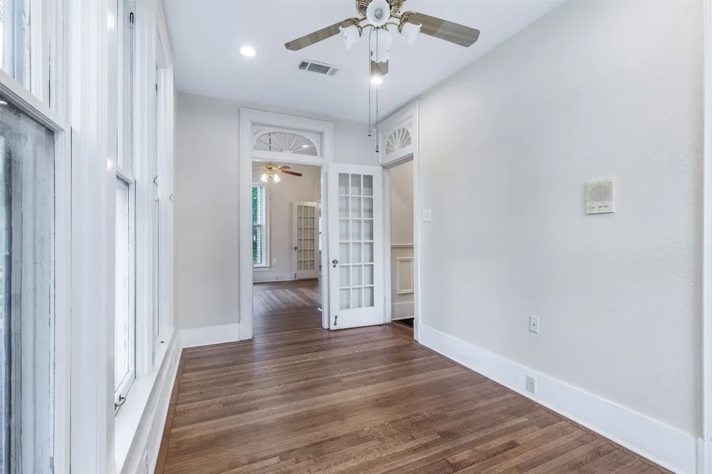 721 W Washington Street Sherman, TX 75092