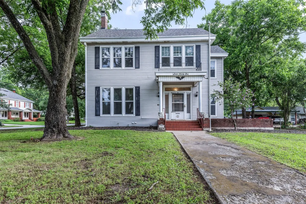 721 W Washington Street Sherman, TX 75092