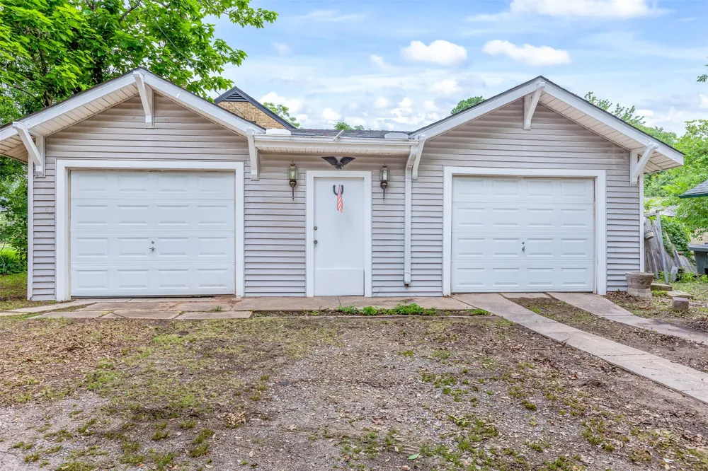 721 W Washington Street Sherman, TX 75092