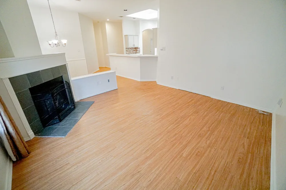 933 Blossomwood Court Arlington, TX 76017