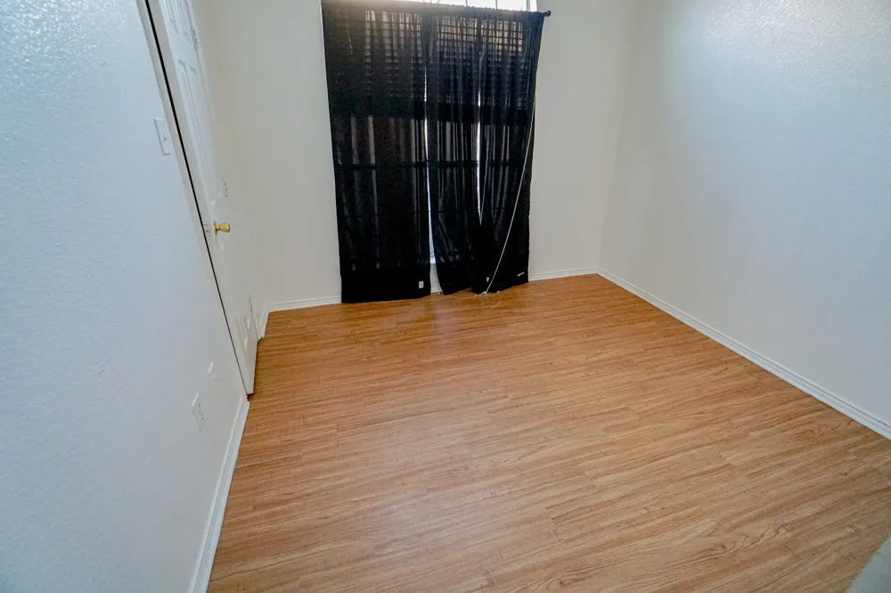 933 Blossomwood Court Arlington, TX 76017
