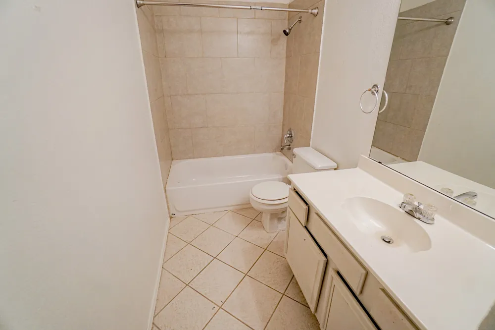 933 Blossomwood Court Arlington, TX 76017