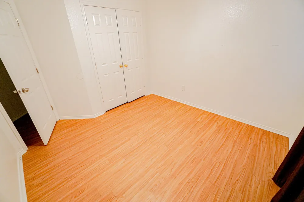 933 Blossomwood Court Arlington, TX 76017