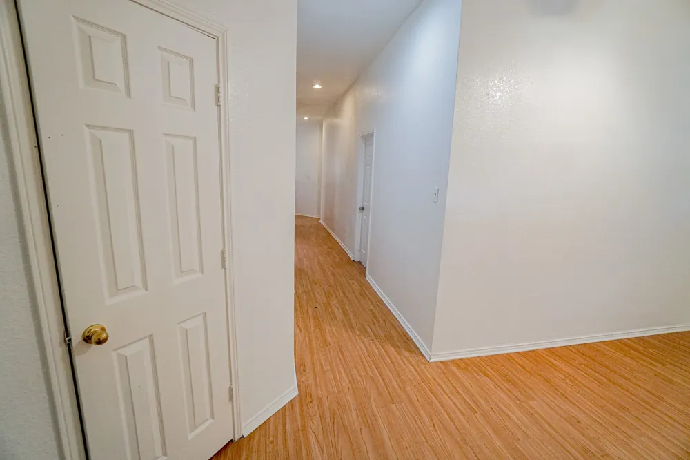 933 Blossomwood Court Arlington, TX 76017