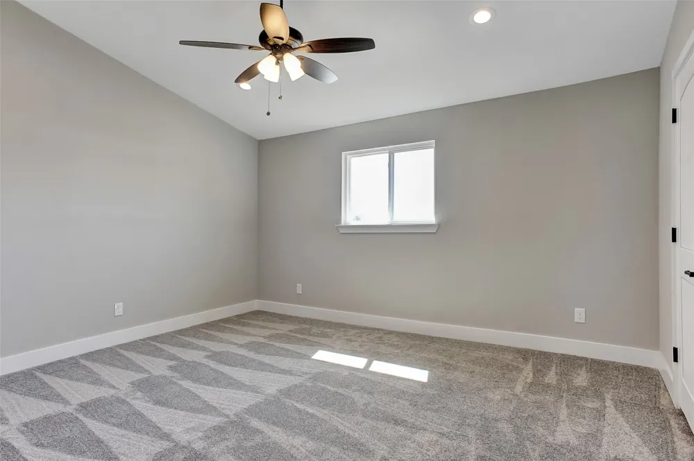 1304 Country Road #B Whitesboro, TX 76273