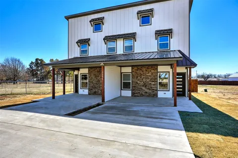 1304 Country Road #B