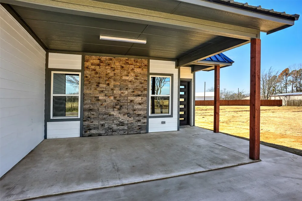 1304 Country Road #B Whitesboro, TX 76273