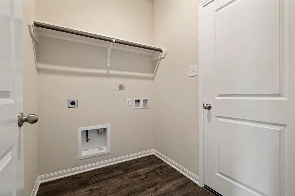 345 Fastboy Lane Waller, TX 77484