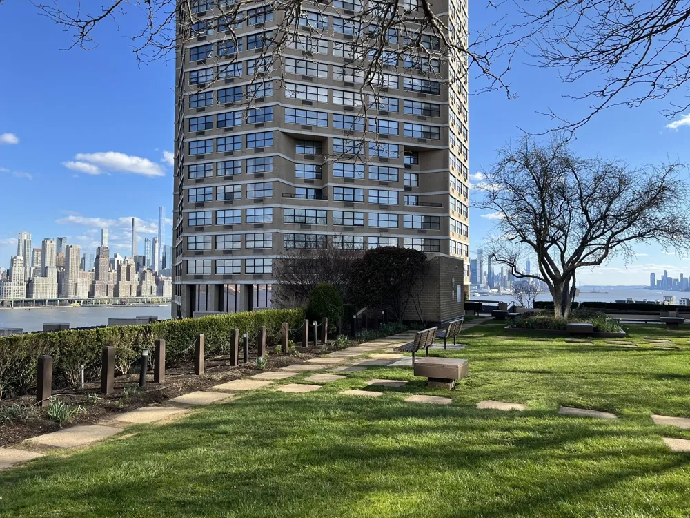 7002 BLVD EAST Guttenberg, NJ 07093