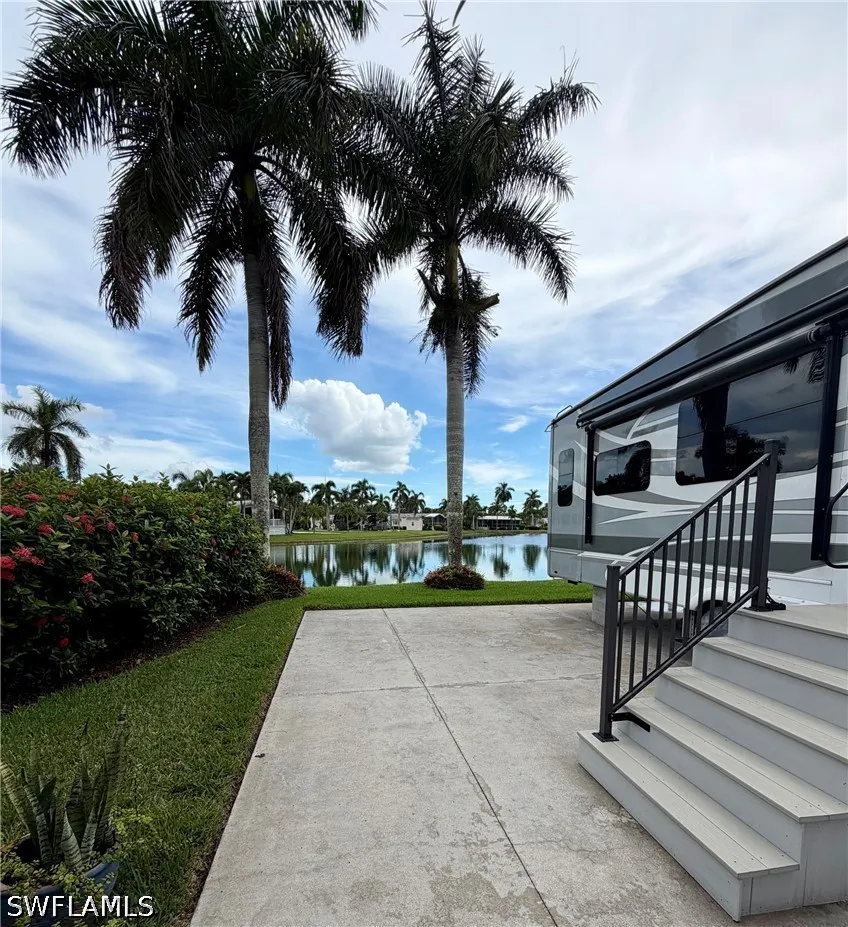Diamond Lake Circle Naples, FL 34114
