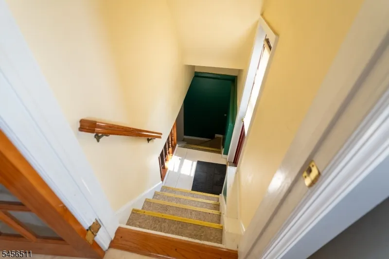 30 Carnation St Bergenfield, NJ 07621