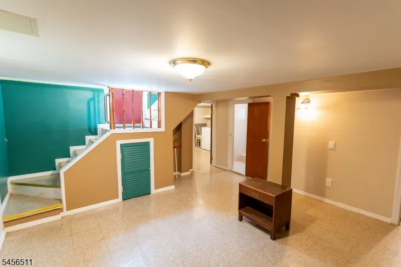 30 Carnation St Bergenfield, NJ 07621