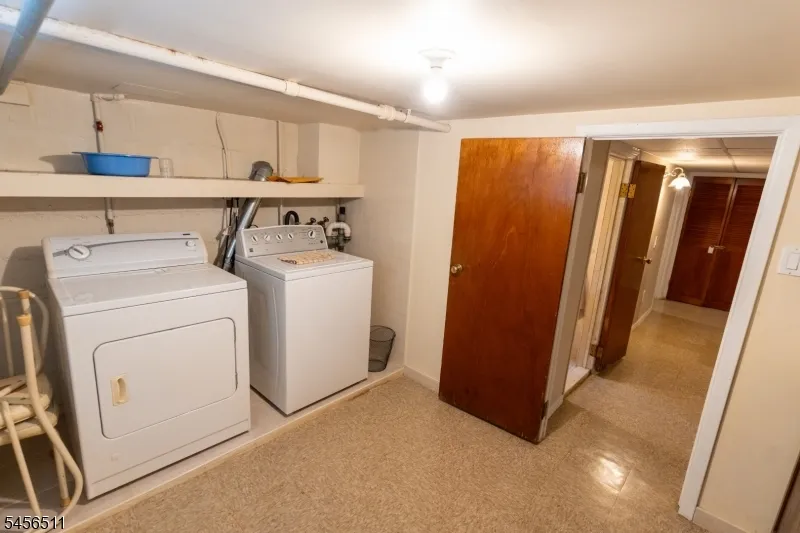 30 Carnation St Bergenfield, NJ 07621