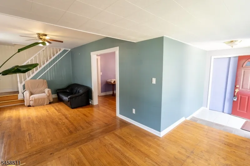 30 Carnation St Bergenfield, NJ 07621