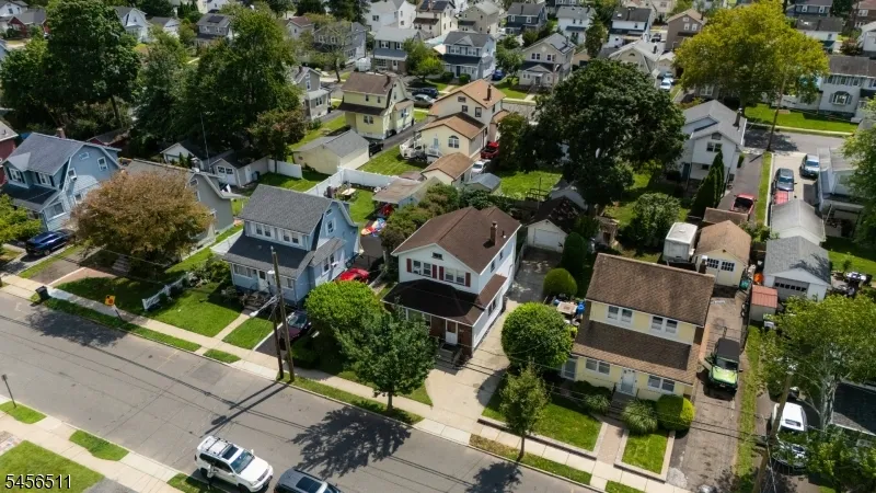 30 Carnation St Bergenfield, NJ 07621
