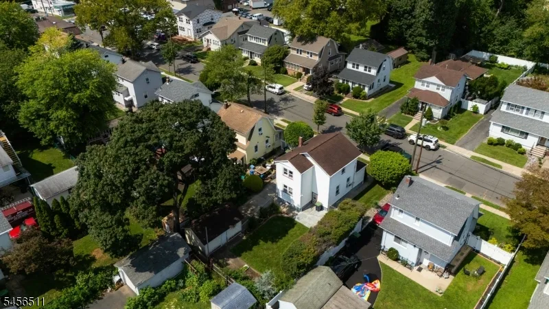 30 Carnation St Bergenfield, NJ 07621