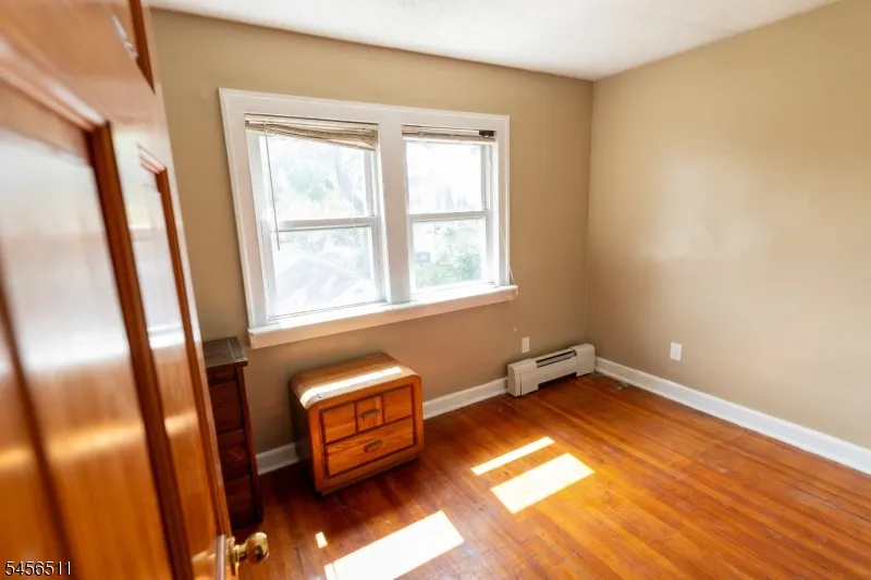30 Carnation St Bergenfield, NJ 07621