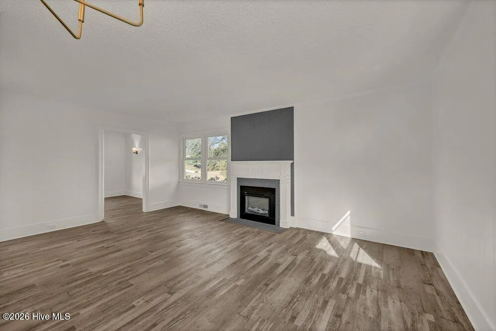 329 Wayne Drive Wilmington, NC 28403