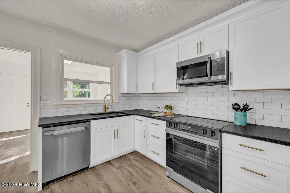 329 Wayne Drive Wilmington, NC 28403