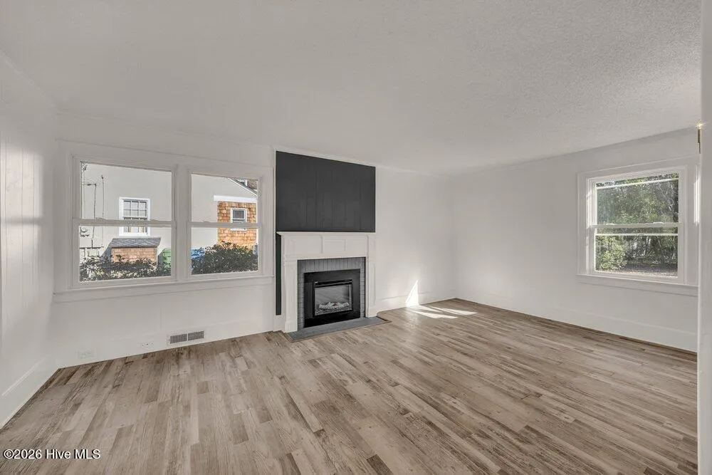 329 Wayne Drive Wilmington, NC 28403