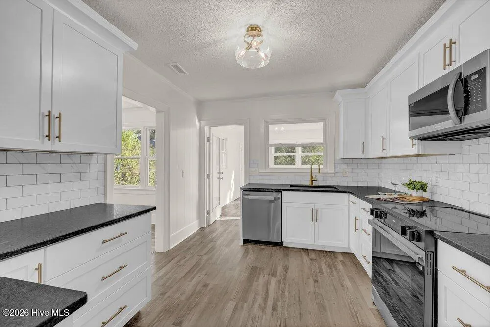 329 Wayne Drive Wilmington, NC 28403