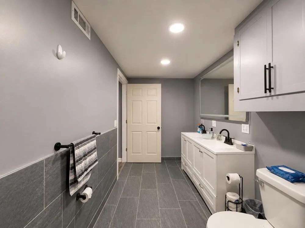 553 East Drive Marshall, MI 49068