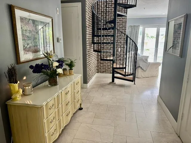 12 SE 1st Avenue #302 Delray Beach, FL 33444