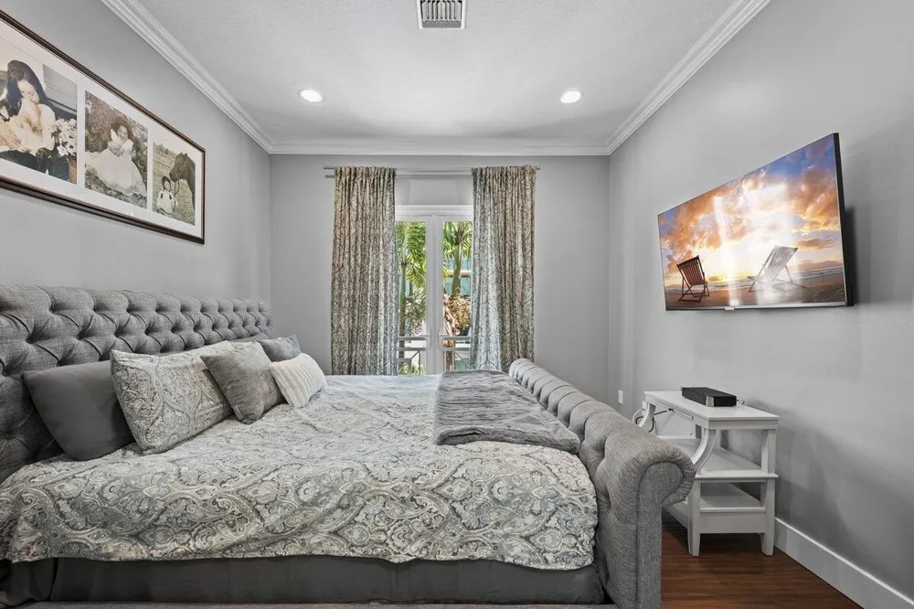 12 SE 1st Avenue #302 Delray Beach, FL 33444