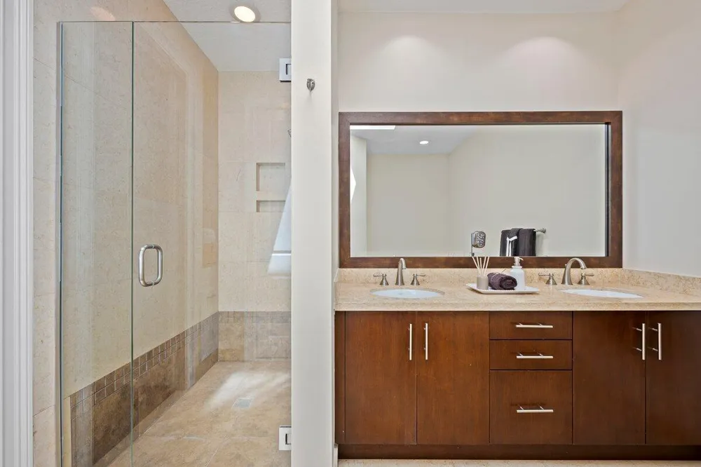 12 SE 1st Avenue #302 Delray Beach, FL 33444